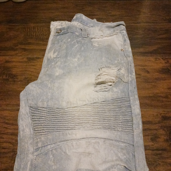 Jeans - Picture 6 of 6